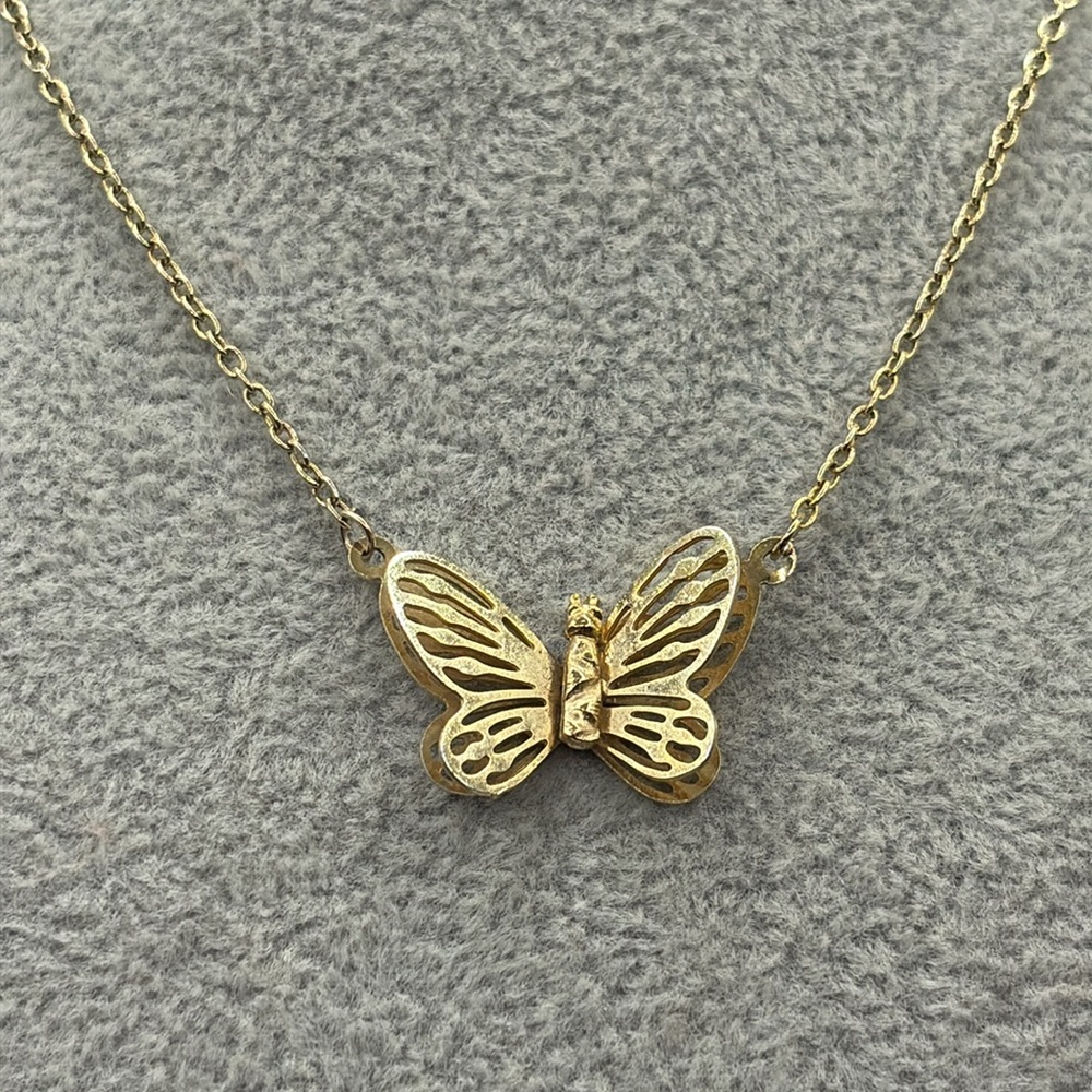 Vintage 80’s Gold Butterfly Pendant Necklace 15” - Picture 3 of 8